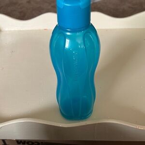 Tupperware 25 Oz. ECO Bottle